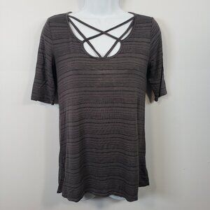 Maurices 24/7 Short Sleeve Shirt Womens Size XS Criss Cross Neck Gray Soft / A97